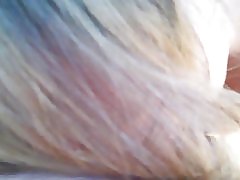 Шлюха сосать хуй на открытом воздухе