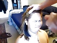 Большие нагрузки на ее лице