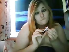 Роговой жира bbw подростков играет с ее киску и трусики на камеру