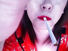 Топлесс, курить 120 сигарет в ПВХ mac - фетиш