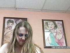 Сладкий alexsis пухлые мамаша соблазняет ее задницу с игрушкой